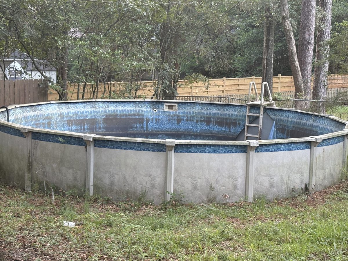 Above-ground pool before demolition in Mobile, AL